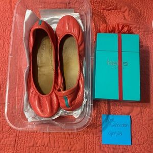 Tieks classics - size 10- poppy